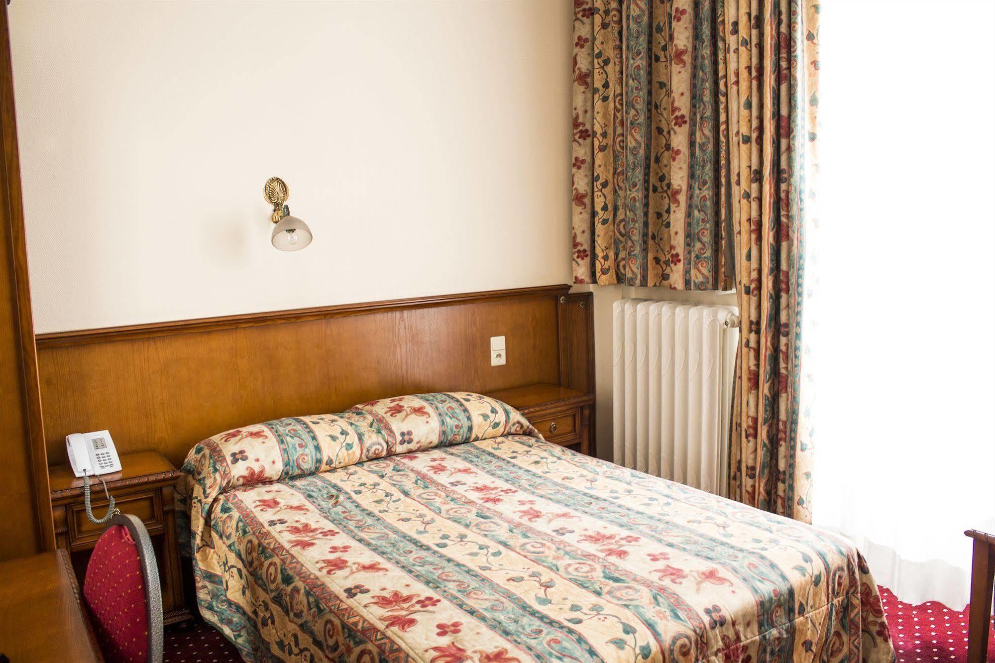 Hotel Continental Saint-Gilles Exteriör bild